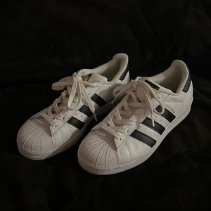 Like new Adidas Superstar Shoes